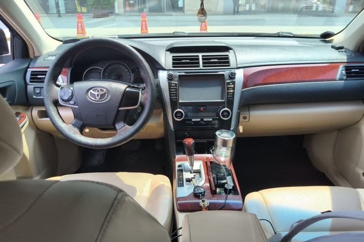 Used Toyota Camry 2013 2.0G Comfort Edition Center Console