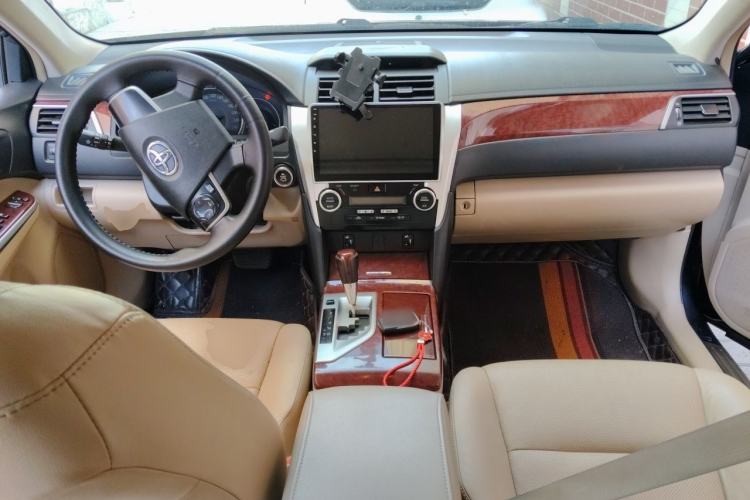 Used Toyota Camry 2013 2.0G Comfort Edition Center Console