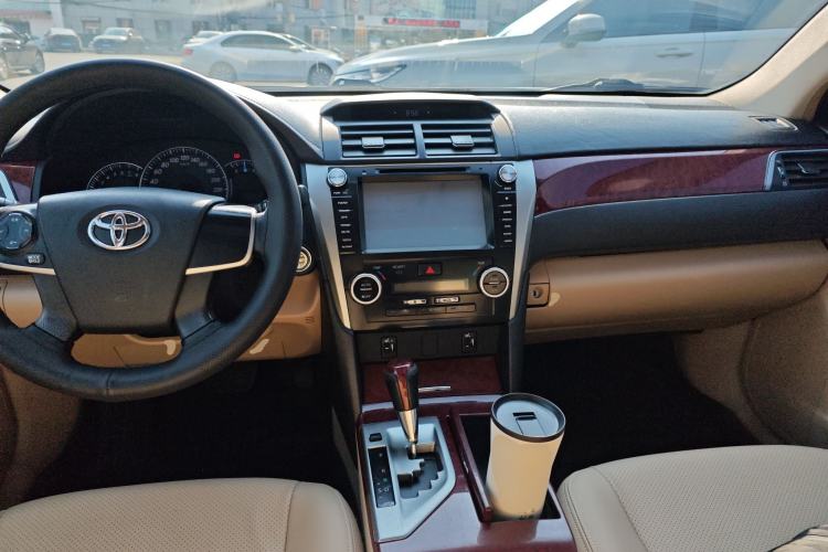 Used Toyota Camry 2013 2.0G Comfort Edition Center Console