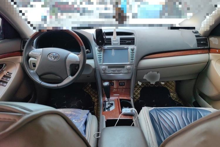 Used Toyota Camry 2013 200G Classic Luxury Edition Center Console