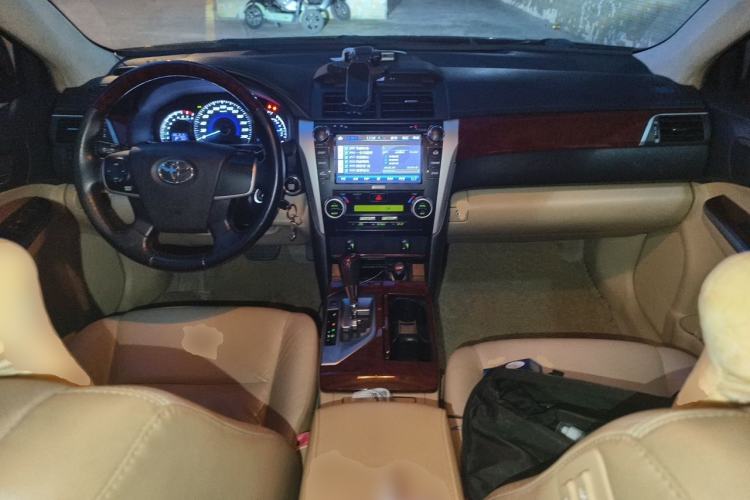 Used Toyota Camry 2013 2.0G Comfort Edition Center Console