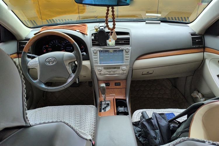 Used Toyota Camry 2013 200G Classic Luxury Edition Center Console