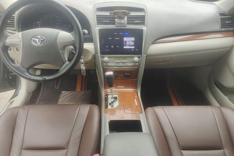 Used Toyota Camry 2013 200G Classic Luxury Edition Center Console