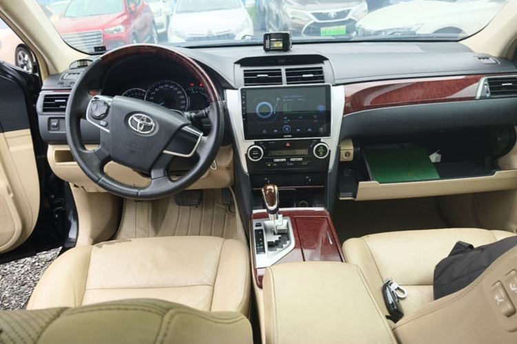 Used Toyota Camry 2013 2.5G Comfort Edition Center Console