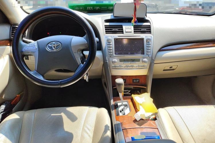 Used Toyota Camry 2013 200G Classic Luxury Edition Center Console