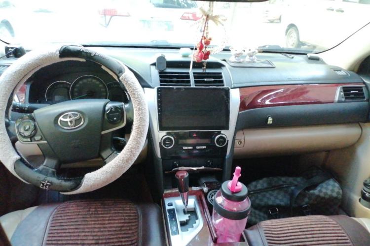 Used Toyota Camry 2013 2.5G Comfort Edition Center Console