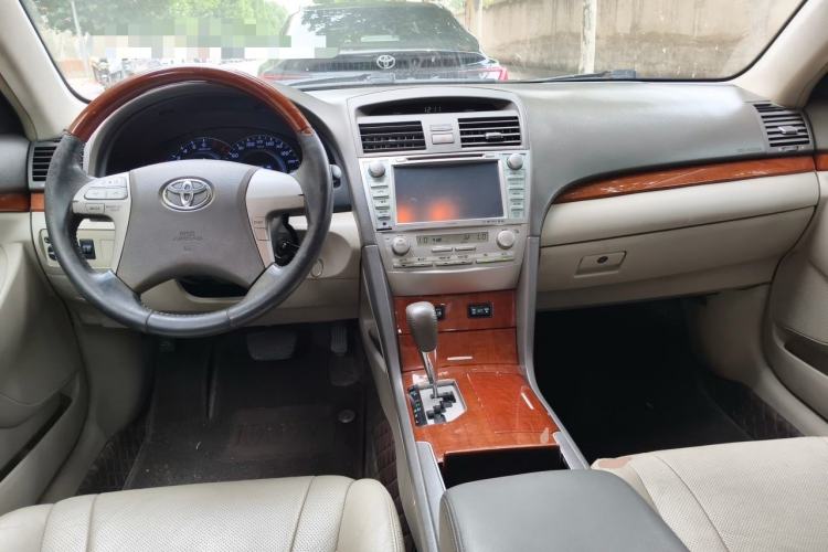 Used Toyota Camry 2013 200G Classic Luxury Edition Center Console