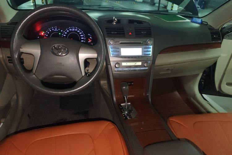 Used Toyota Camry 2013 200E Classic Elite Edition Center Console