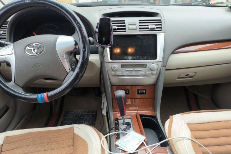 Used Toyota Camry 2013 200G Classic Luxury Edition Center Console