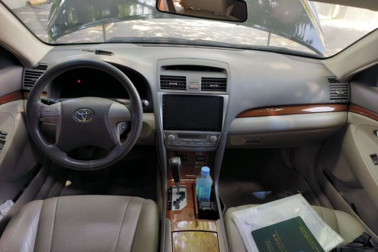 Used Toyota Camry 2013 200G Classic Luxury Edition Center Console