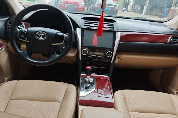 Used Toyota Camry 2013 2.0G Comfort Edition Center Console