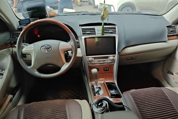 Used Toyota Camry 2013 200G Classic Luxury Edition Center Console