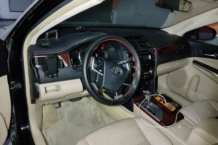 Used Toyota Camry 2013 2.5G Comfort Edition Center Console