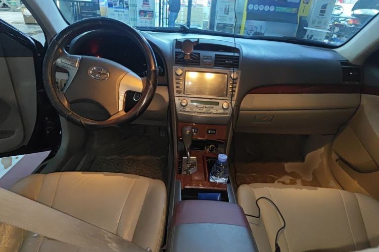 Used Toyota Camry 2013 200G Classic Luxury Edition Center Console