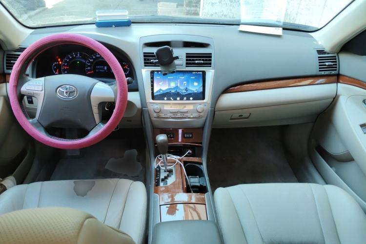 Used Toyota Camry 2013 200G Classic Luxury Edition Center Console