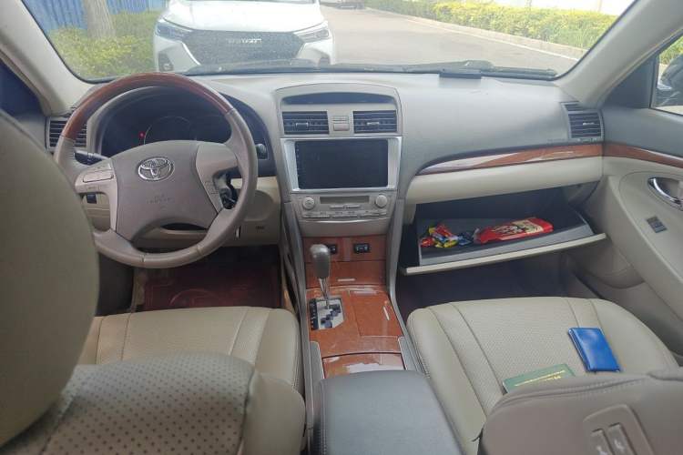 Used Toyota Camry 2013 200G Classic Luxury Edition Center Console