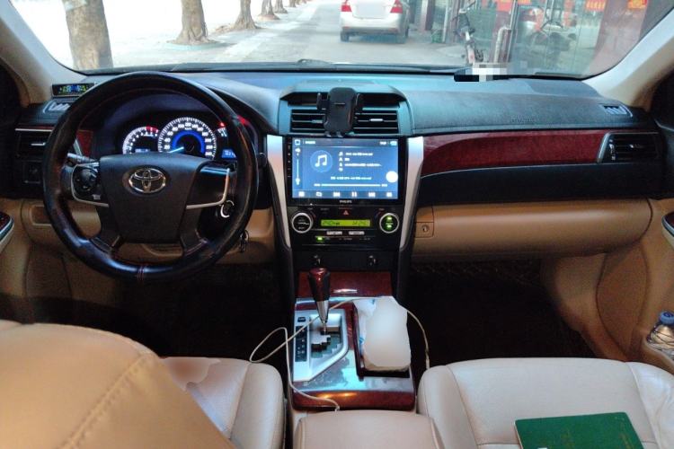 Used Toyota Camry 2013 2.0G Comfort Edition Center Console