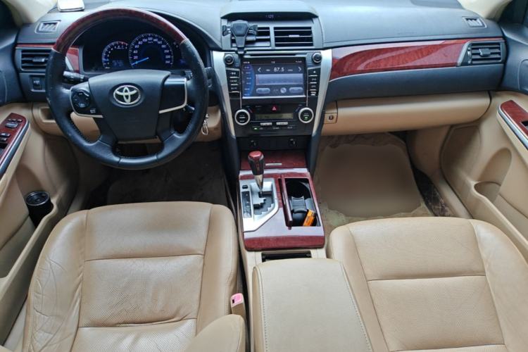 Used Toyota Camry 2013 2.0G Comfort Edition Center Console