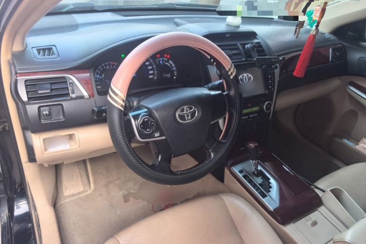 Used Toyota Camry 2013 2.0G Comfort Edition Center Console