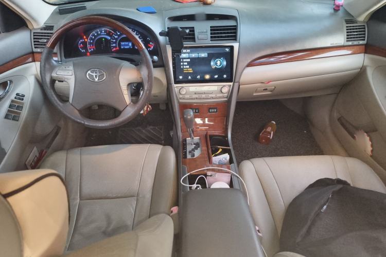 Used Toyota Camry 2013 200G Classic Luxury Edition Center Console