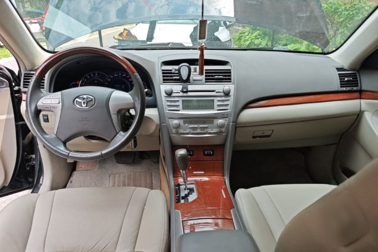Used Toyota Camry 2013 200G Classic Luxury Edition Center Console
