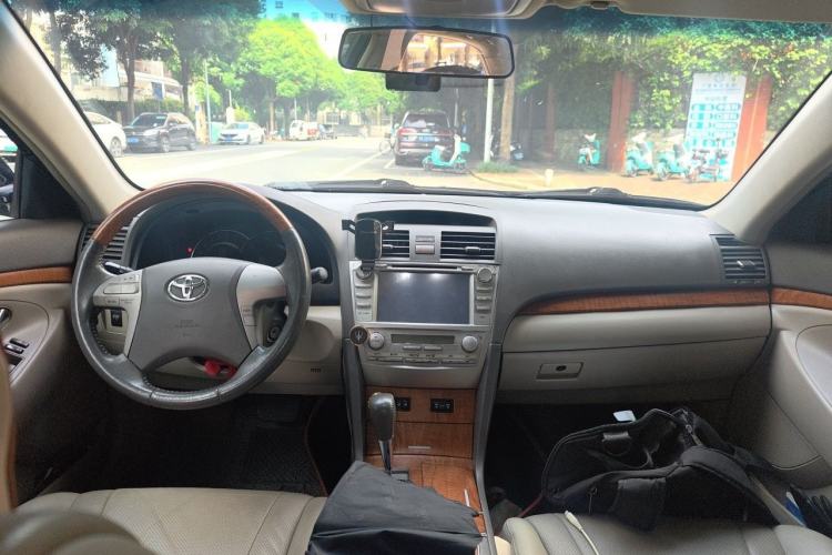 Used Toyota Camry 2013 200G Classic Luxury Edition Center Console