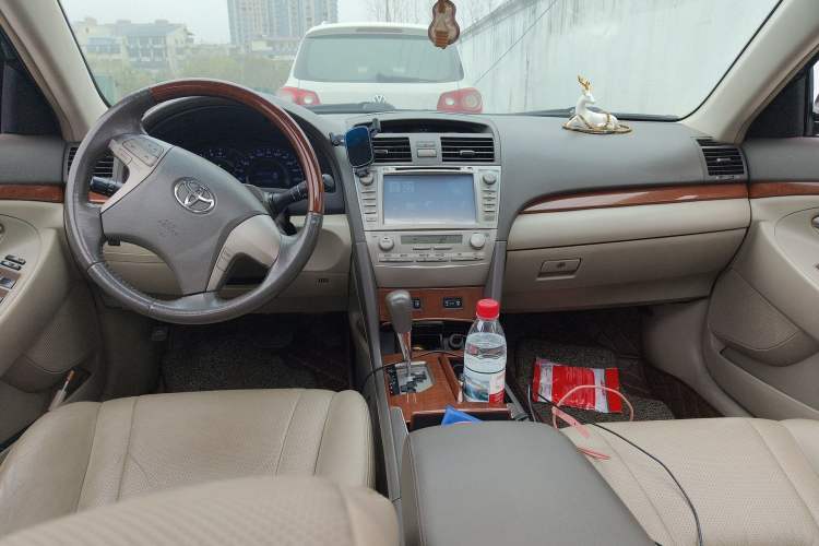 Used Toyota Camry 2013 200G Classic Luxury Edition Center Console