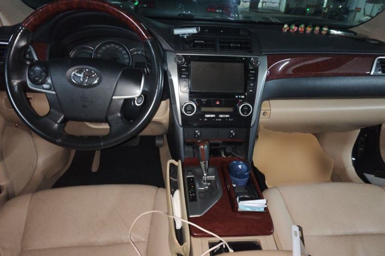 Used Toyota Camry 2013 2.0G Comfort Edition Center Console