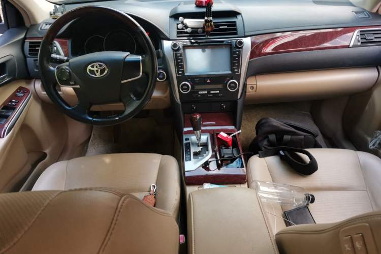 Used Toyota Camry 2013 2.0G Comfort Edition Center Console