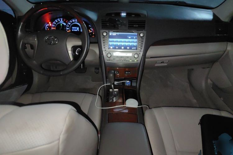 Used Toyota Camry 2013 200G Classic Luxury Edition Center Console