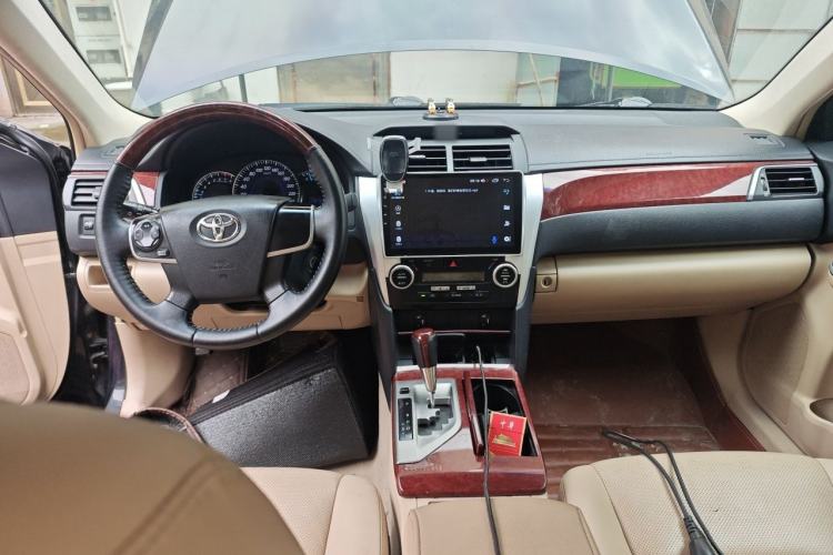 Used Toyota Camry 2013 2.0G Comfort Edition Center Console