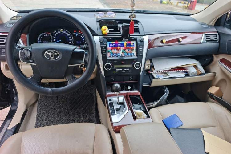 Used Toyota Camry 2013 2.0G Comfort Edition Center Console