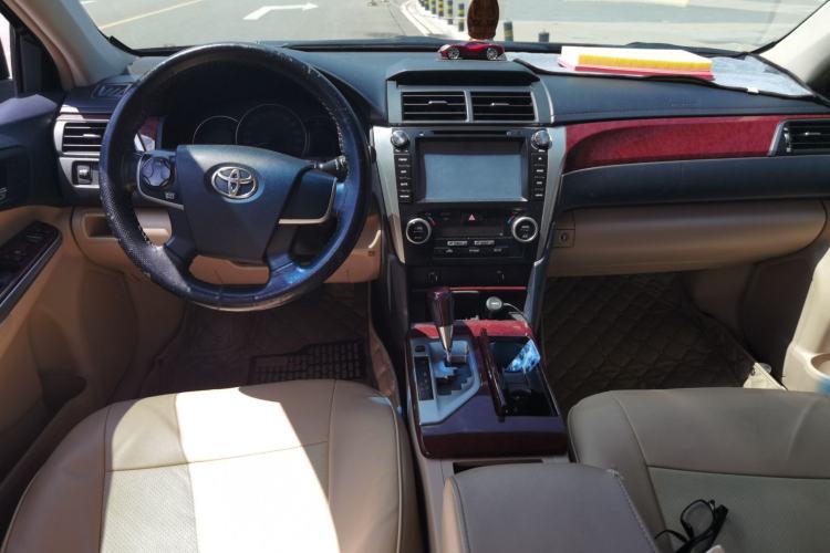 Used Toyota Camry 2013 2.0G Comfort Edition Center Console