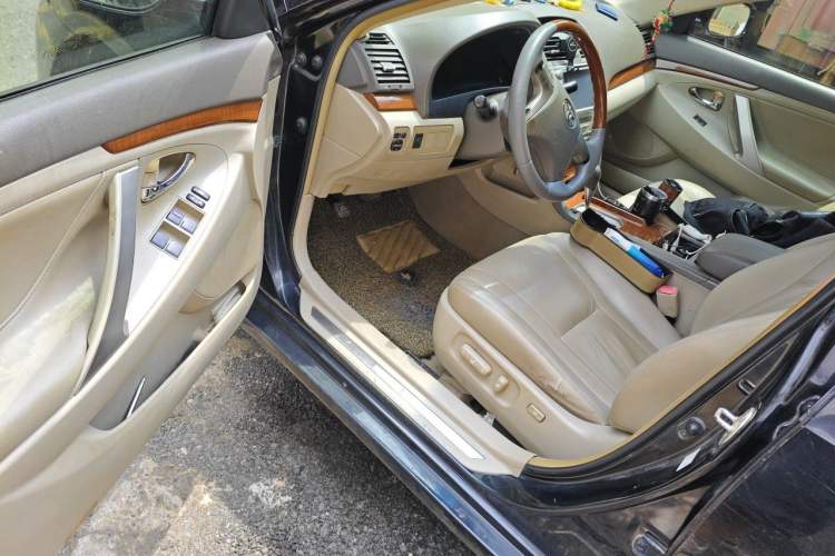 Used Toyota Camry 2013 200G Classic Luxury Edition Driver Seat