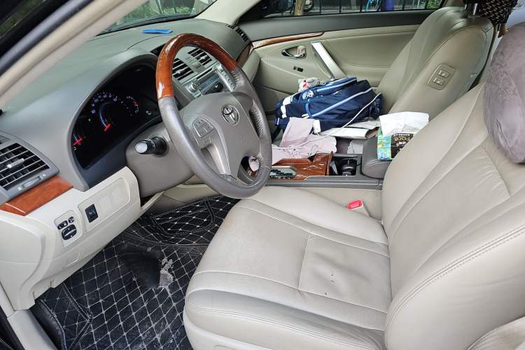 Used Toyota Camry 2013 200G Classic Luxury Edition Driver Seat