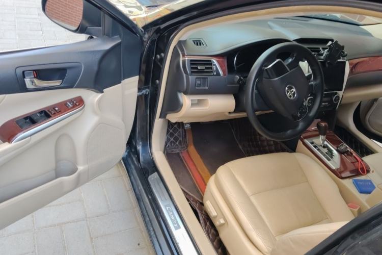 Used Toyota Camry 2013 2.0G Comfort Edition Driver Seat