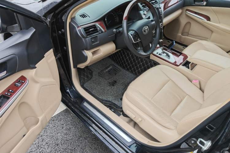 Used Toyota Camry 2013 2.0G Comfort Edition Driver Seat
