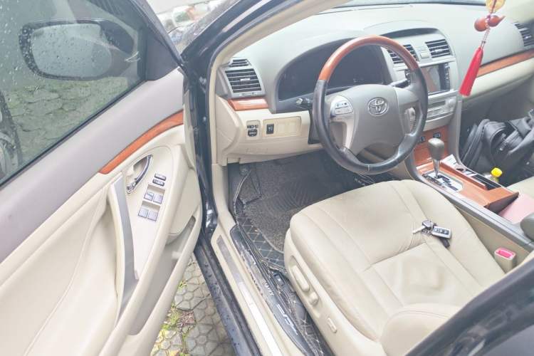 Used Toyota Camry 2013 200G Classic Luxury Edition Driver Seat