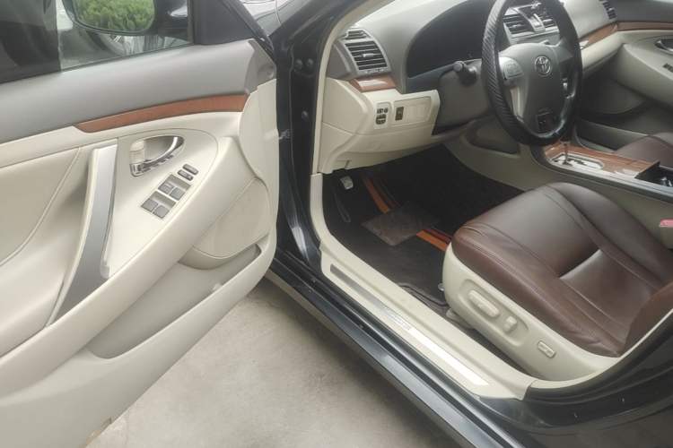 Used Toyota Camry 2013 200G Classic Luxury Edition Driver Seat