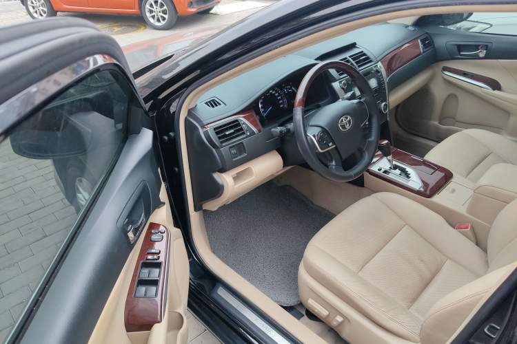 Used Toyota Camry 2013 2.0G Comfort Edition Driver Seat