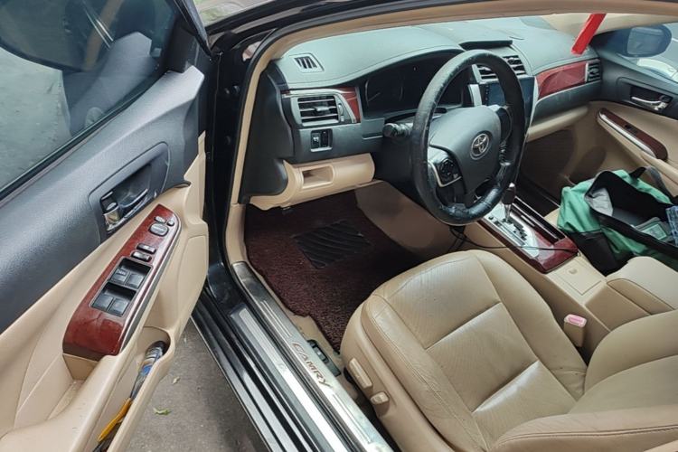 Used Toyota Camry 2013 2.0G Comfort Edition Driver Seat