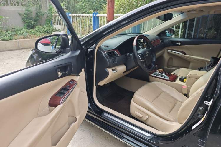 Used Toyota Camry 2013 2.0G Comfort Edition Driver Seat