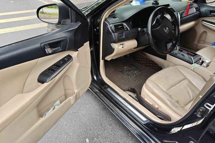 Used Toyota Camry 2013 2.0G Comfort Edition Driver Seat