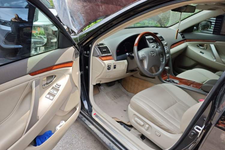 Used Toyota Camry 2013 200G Classic Luxury Edition Driver Seat
