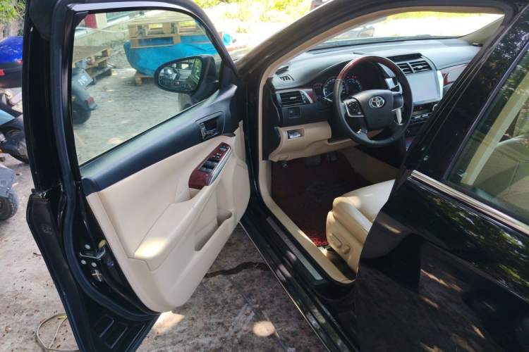 Used Toyota Camry 2013 2.0G Comfort Edition Driver Seat