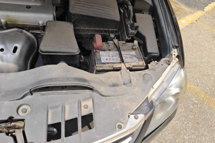 Used Toyota Camry 2013 200G Classic Luxury Edition Engine Bay Left