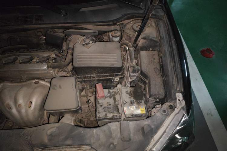 Used Toyota Camry 2013 200G Classic Luxury Edition Engine Bay Left