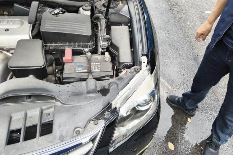 Used Toyota Camry 2013 200G Classic Luxury Edition Engine Bay Left