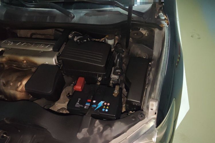 Used Toyota Camry 2013 200G Classic Luxury Edition Engine Bay Left