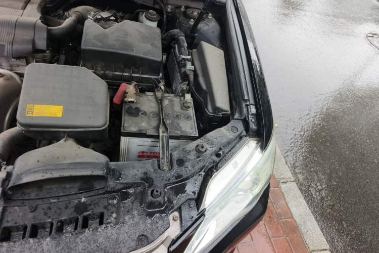 Used Toyota Camry 2013 2.5G Comfort Edition Engine Bay Left